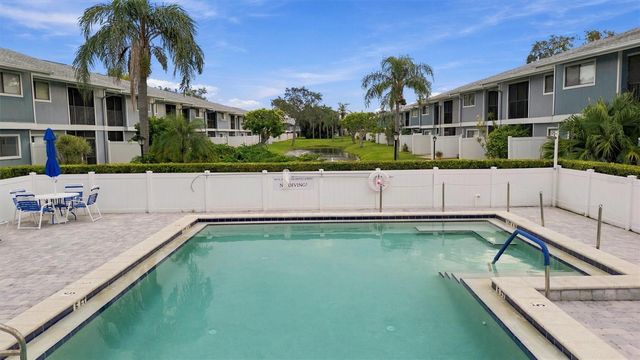 6033 34TH STREET W 20, Bradenton, FL 34210