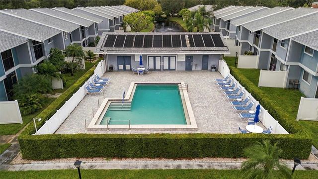 6033 34TH STREET W 20, Bradenton, FL 34210