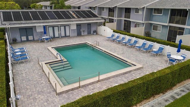 6033 34TH STREET W 20, Bradenton, FL 34210