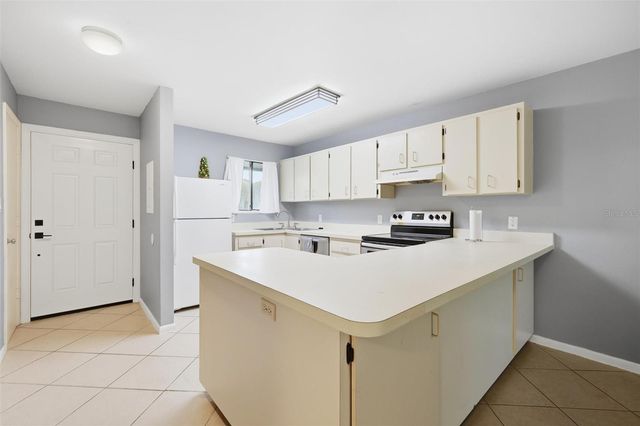 6033 34TH STREET W 20, Bradenton, FL 34210