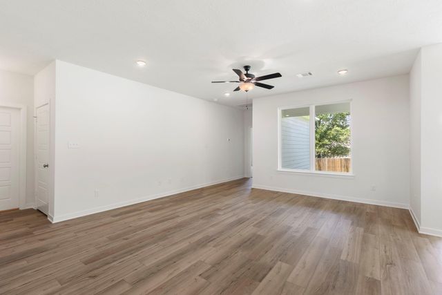 3702 Violet Lane, Huntsville, TX 77340