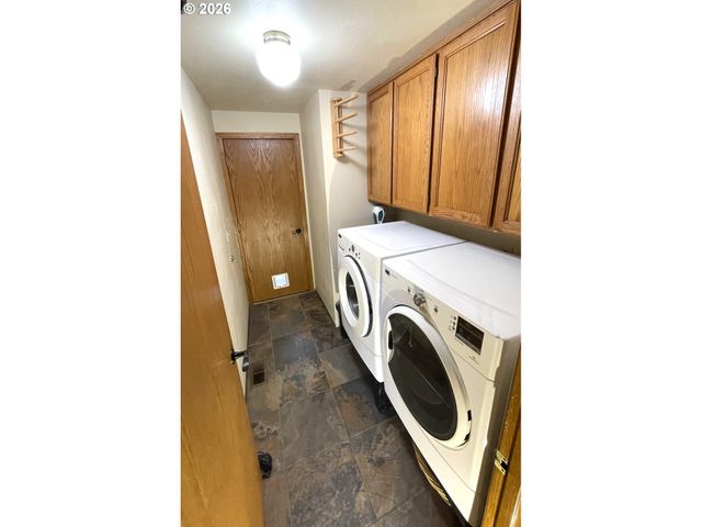 1945 SUNRISE Blvd, Eugene, OR 97405