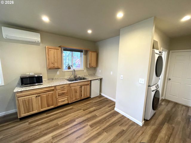 1945 SUNRISE Blvd, Eugene, OR 97405