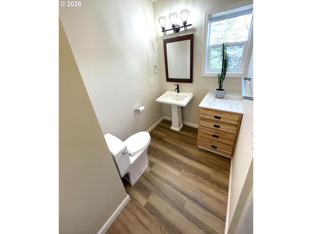 1945 SUNRISE Blvd, Eugene, OR 97405