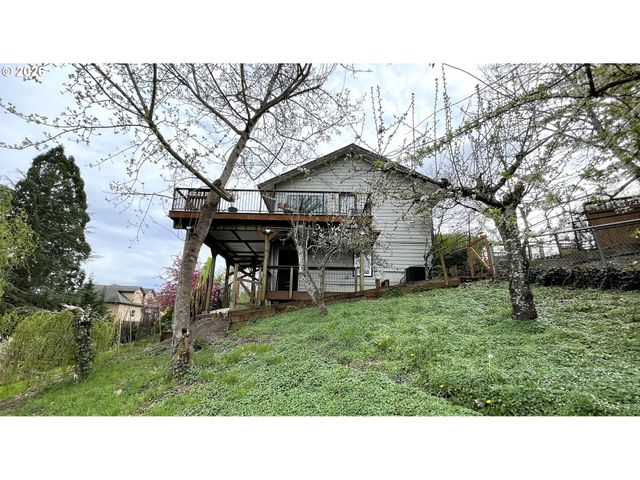 1945 SUNRISE Blvd, Eugene, OR 97405