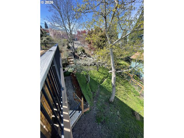 1945 SUNRISE Blvd, Eugene, OR 97405