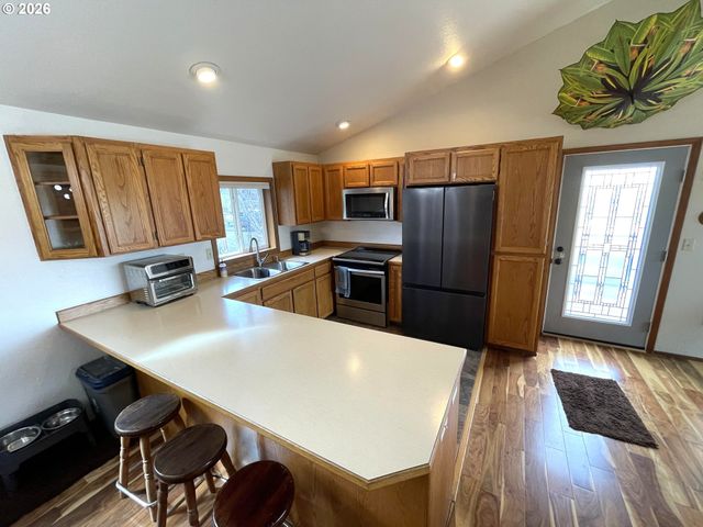 1945 SUNRISE Blvd, Eugene, OR 97405