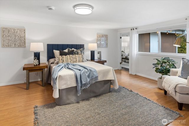 10044 12th Avenue NW, Seattle, WA 98177