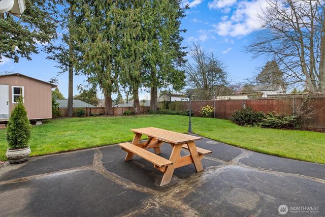 10044 12th Avenue NW, Seattle, WA 98177