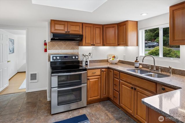 10044 12th Avenue NW, Seattle, WA 98177