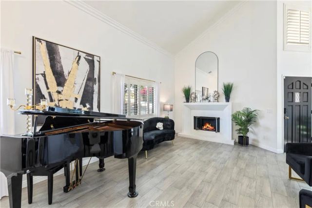 14272 laurel Drive, Riverside, CA 92503