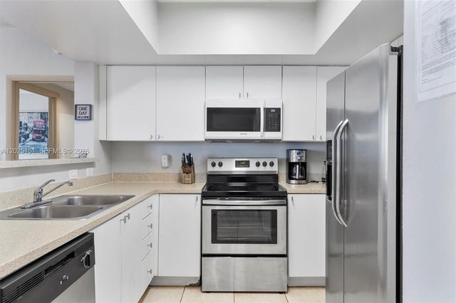 17375 Collins Avenue 1507, Sunny Isles Beach, FL 33160