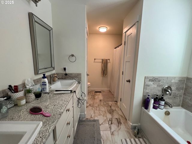 16042 SPARKS Dr, La Pine, OR 97739