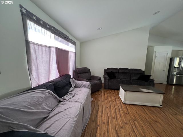16042 SPARKS Dr, La Pine, OR 97739