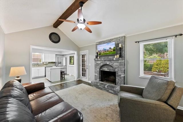 4706 Stearns Lane, Shawnee, KS 66203
