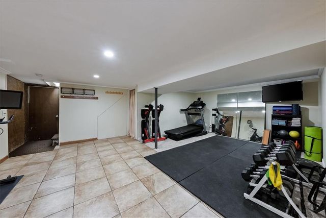 4706 Stearns Lane, Shawnee, KS 66203
