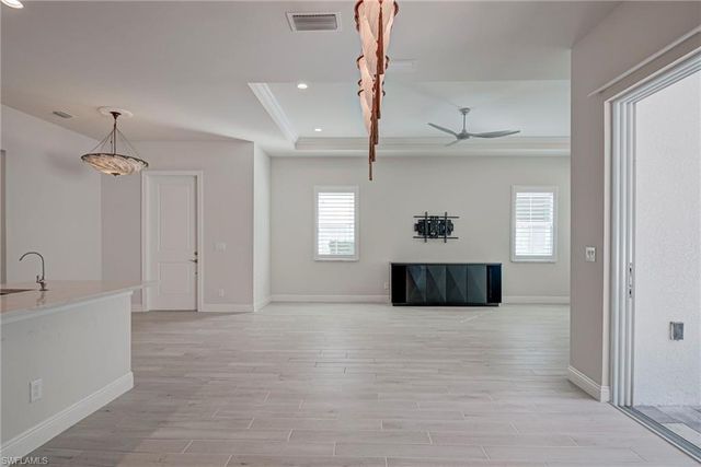 9087 Saint Lucia DR, Naples, FL 34114