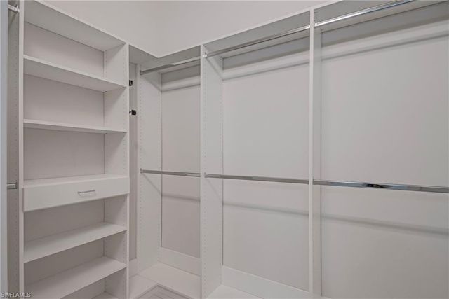 9087 Saint Lucia DR, Naples, FL 34114