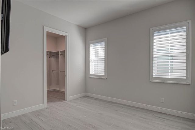 9087 Saint Lucia DR, Naples, FL 34114