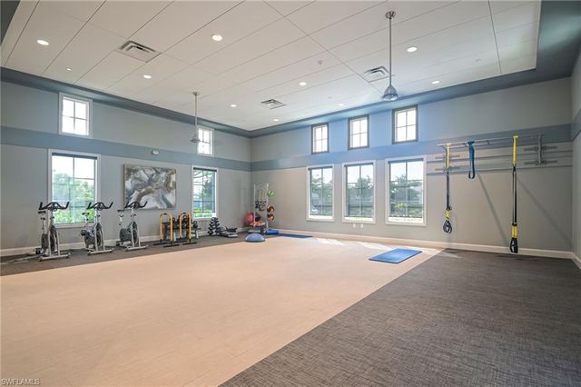 9087 Saint Lucia DR, Naples, FL 34114