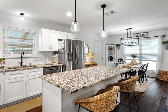 932 Devils River Drive, Granbury, TX 76048