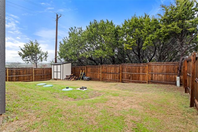 932 Devils River Drive, Granbury, TX 76048
