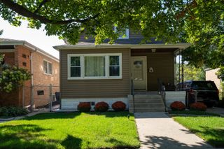2711 W 98TH Place, Evergreen Park, IL 60805