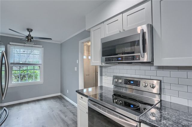 444 Country View Ct, Pennsbury, PA 15205