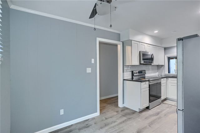 444 Country View Ct, Pennsbury, PA 15205