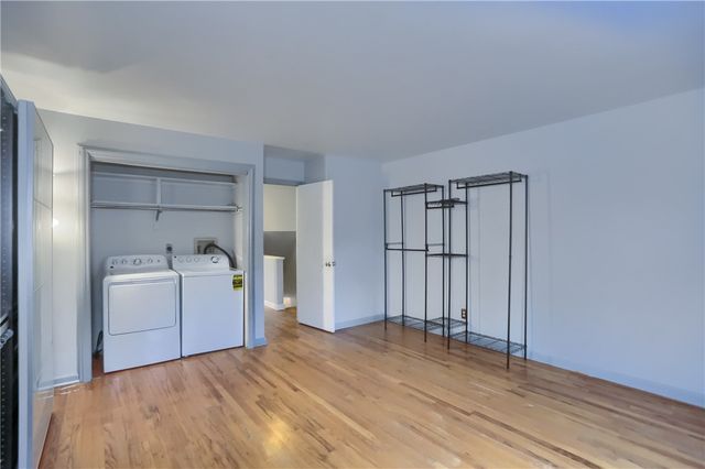 444 Country View Ct, Pennsbury, PA 15205