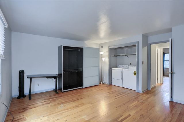 444 Country View Ct, Pennsbury, PA 15205