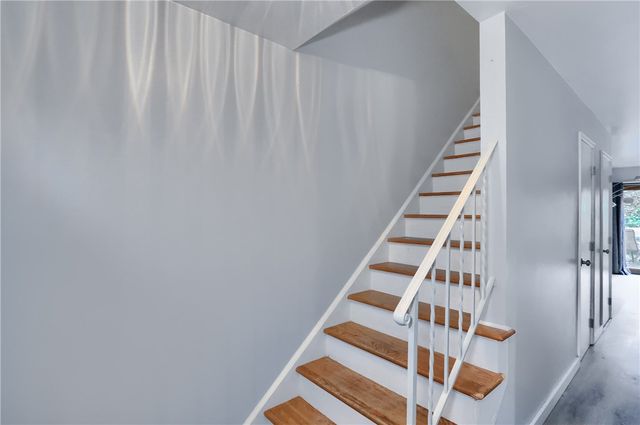 444 Country View Ct, Pennsbury, PA 15205