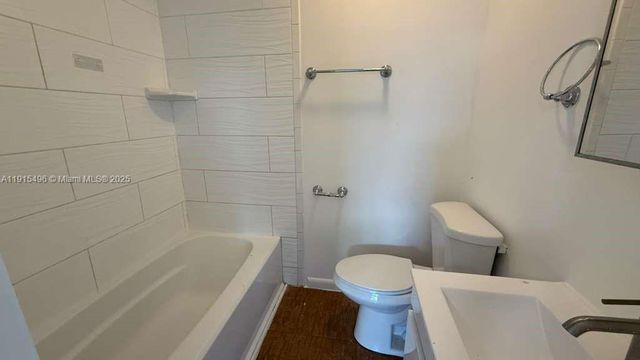 870 NE 142nd St 870, North Miami, FL 33161