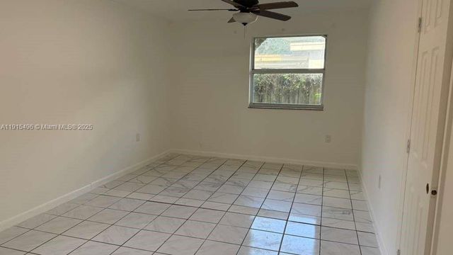 870 NE 142nd St 870, North Miami, FL 33161