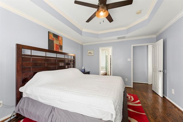 44 Parkway Place, Houston, TX 77040