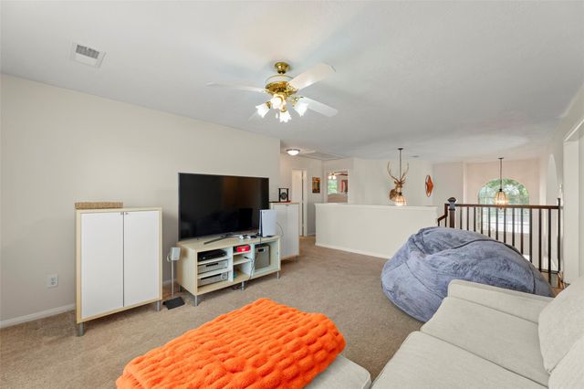 44 Parkway Place, Houston, TX 77040