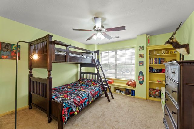 44 Parkway Place, Houston, TX 77040