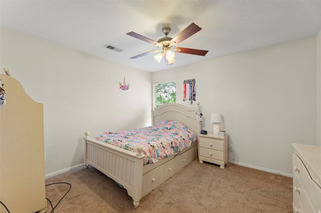 44 Parkway Place, Houston, TX 77040