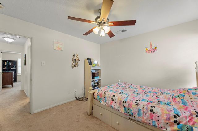 44 Parkway Place, Houston, TX 77040