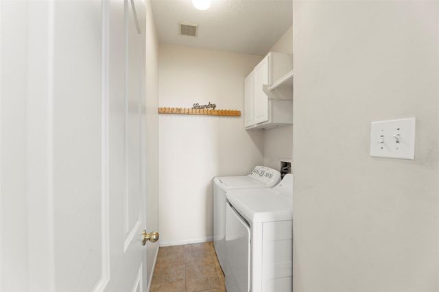 44 Parkway Place, Houston, TX 77040