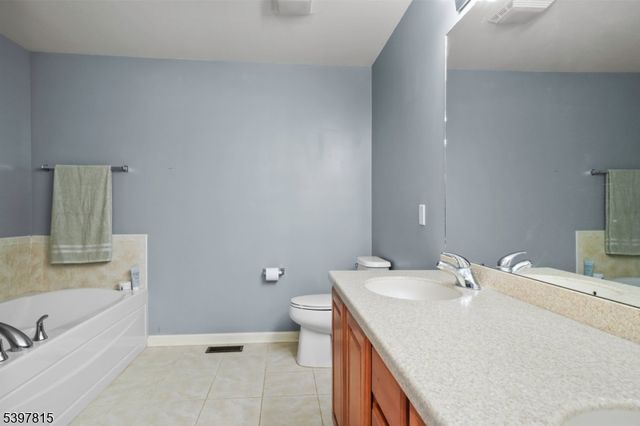 5 Cornwall Ct 5, Hardyston Twp., NJ 07419