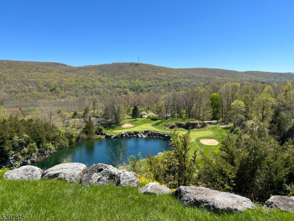 5 Cornwall Ct 5, Hardyston Twp., NJ 07419