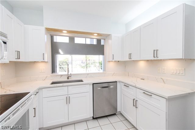 135 Lady Palm DR, Naples, FL 34104