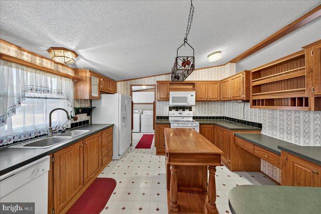 220 CHALKLEVEL RD, Louisa, VA 23093