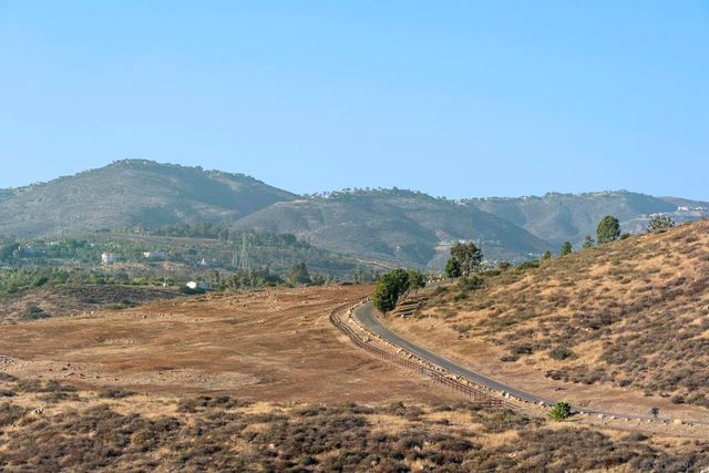 16551 Zumaque, Rancho Santa Fe, CA 92067