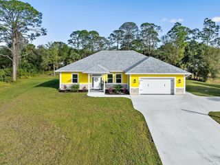 7780 92nd Avenue, Vero Beach, FL 32967