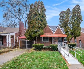 10441 Roxbury Street, Detroit, MI 48224