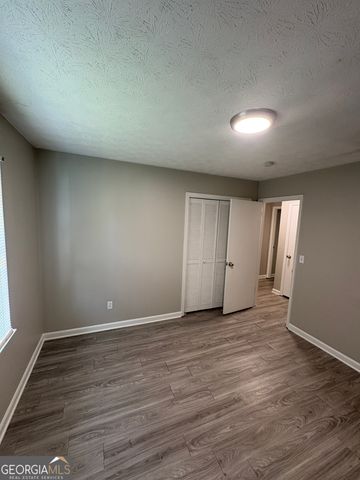 549 Greenview Avenue SE, Conyers, GA 30094