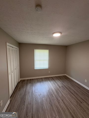 549 Greenview Avenue SE, Conyers, GA 30094