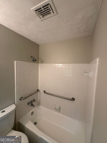 549 Greenview Avenue SE, Conyers, GA 30094